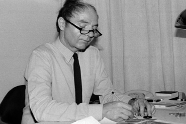 Günter Blase w 1964 w swoim biurze w firmie igus